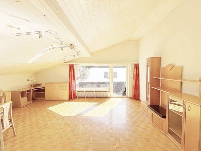 Charmante, helle Dachgeschosswohnung in ruhiger, naturnaher Grünlage mit Balkon