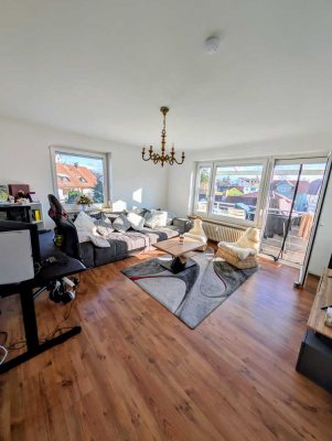 Helle, ruhige, aber zentrale  2-Zimmer Dachgeschosswohnung mit Balkon in Lindau Aeschach (Bodensee)