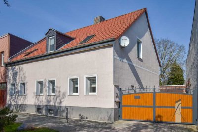 Mehr als nur ein Zuhause – Einfamilienhaus mit Einliegerwohnung in Magdeburg-Ottersleben