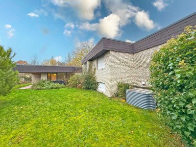 Freistehender Bungalow mit drei Garagen auf einem Erbbaugrundstück am Lisenkamp in Hamm-Mark