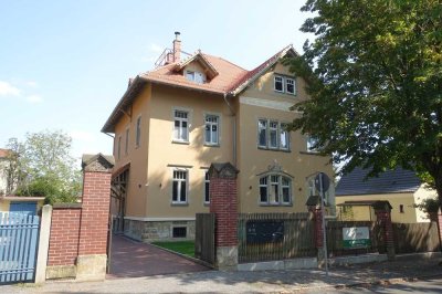 Großzügige 2-Zimmerwohnung im Souterrain in bester Wohnlage von Radebeul-Oberlößnitz