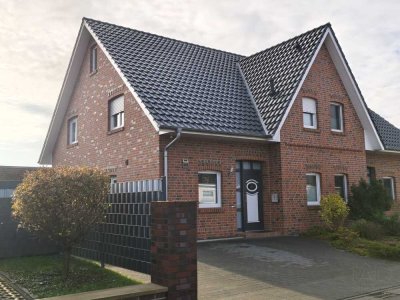 Exklusive Doppelhaushälfte in zentraler Lage von Rhauderfehn – Baujahr 2016