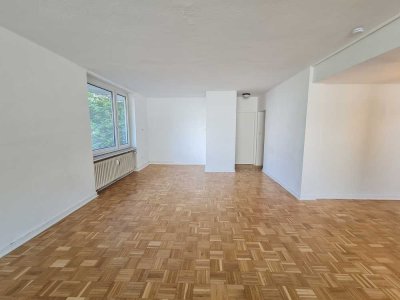 Attraktive Eigentumswohnung in gepflegtem Hochhaus in Düsseldorf-Golzheim