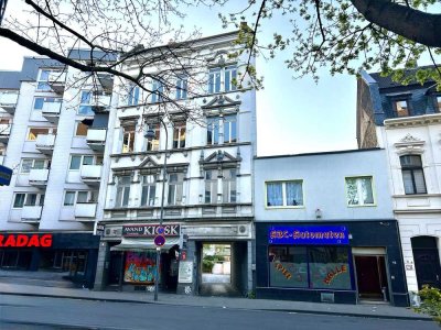 Schicke Altbau-Wohnung mit hohen Decken & modernem Badezimmer