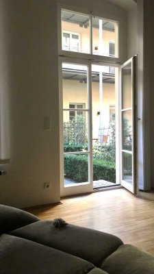 Stilvolle 2-Raum-Wohnung mit Terrasse und EBK in Regensburg