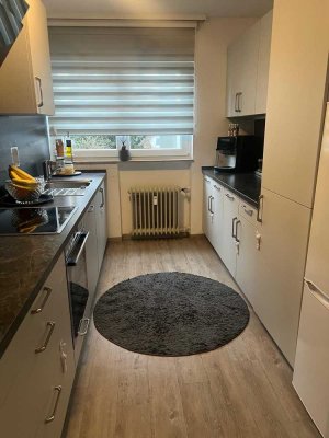 Geschmackvolle 3-Raum-Wohnung mit Balkon und Einbauküche in Schorndorf