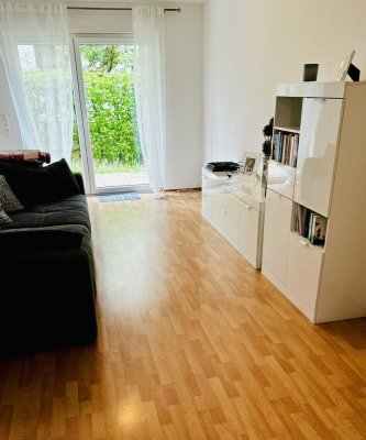 Provisionsfrei! Exklusive 2,5-Raum-EG-Wohnung mit gehobener Innenausstattung mit EBK in Taunusstein
