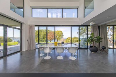 Ikonische Architektur aus Glas, Licht und Raum – über der Förde