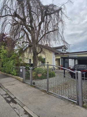 Großes hochwertiges Einfamilien- / Mehrgenerationenhaus mit Einliegerwohnung