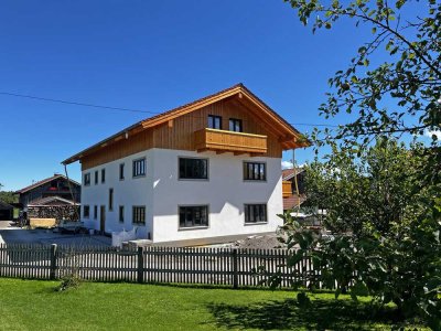 Großzügige 6-Zimmer Wohnung mit Garten und Garage in Ellbach