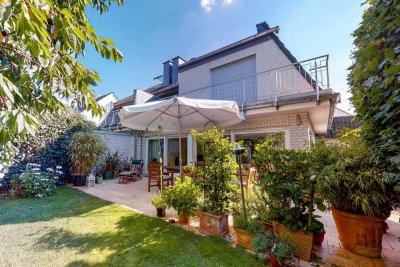 Familienglück zum Greifen nah: hochwertig ausgestattete Doppelhaushälfte mit großem Garten und Kamin