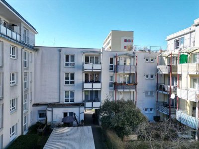 Freiburg-Süd: Außergewöhnliche 2-Zimmer-Wohnung mit großzügigem Raumgefühl