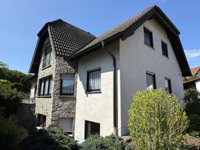 Zweifamilienhaus - hochwertig gebaut und liebevoll gestaltet !