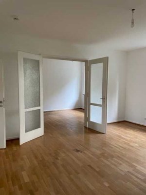 Charmante,  renovierte Altbau Wohnung am Grüneburgpark
