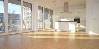 HANOMAGVIERTEL / NEUBAU: 3-Zimmer-Wohnung, 1. OG, Süd-West-Balkon, EBK, Stellplatz