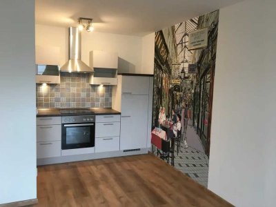 Provisionsfrei: Stilvolle Erdgeschosswohnung mit Loggia & Tiefgarage