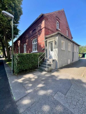 Wohnen mit historischem Charme: Frisch sanierte Wohnung in einem Zechenhaus mit Garten sucht Sie!