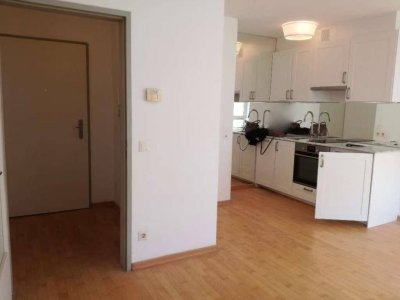 Voll möblierte 1-Zimmer-Wohnung im 19. Bezirk zur Kurzzeitmiete verfügbar/Fully furnished 1-bedroom apartment available for short-term rent in Vienna’s 19th district