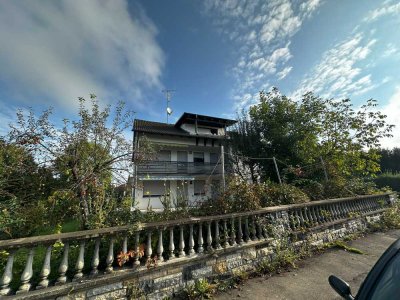 Renovierungs-Juwel in Ottobeuren: Großzügiges 360 m² Wohnparadies mit bezauberndem Garten nahe der B