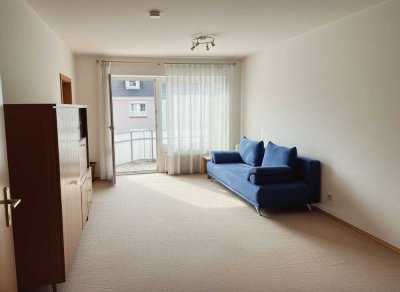 Helle 2-Zimmer Wohnung mit Balkon im 1. OG in Würzburg-Frauenland
