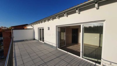 Schöne Dachterrassen-Wohnung mit 3 ZKB, 85 qm, Bj. 2019, Nähe IN-Nordbahnhof