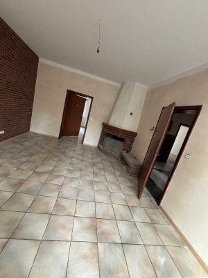 Renovierte 3-Zimmer-Terrassenwohnung in Wesel mit Balkon