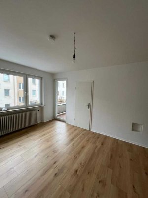 *** Single-Apartment mit Balkon *** Nähe LÜD-Zentrum ***