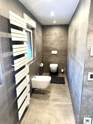 Exklusives Einfamilienhaus mit gehobener und hochwertiger Ausstattung, nahezu Neubau-Charakter!