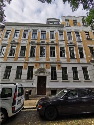 3-Zimmer-Wohnung mit Balkon und EBK in Leipzig (WG geeignet)