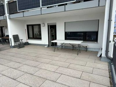 Großzügige 2 Zimmer Wohnung mit Dachterrasse