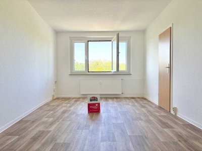 Helle 2-Zimmer-Wohnung mit verglasten Westbalkon in Rostock-Schmarl
