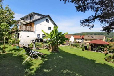 Großzügiges Haus mit großem Garten Grundstück für mehrere Möglichkeiten und Zukunftspläne