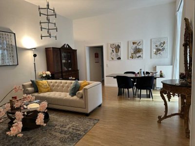 Luxuriöse 3.8m Dachhöhe  3.5 Zimmer-Wohnung mit Terrasse in Berlin-Mitte