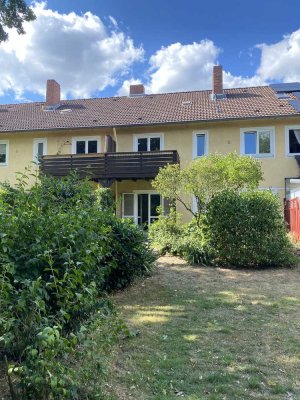 zwei freie 2 Zi + Dachbodenanteil als Ausbaureserve in 2 Familienhaus