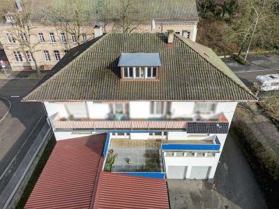 Großzügige 5-Zimmer-Wohnung mit Terrasse und Entwicklungspotenzial
