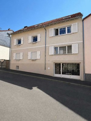 Moderne möblierte 4-Zimmer-Wohnung mit offener Küche, Garten und Stellplatz in Wiesbaden-Naurod