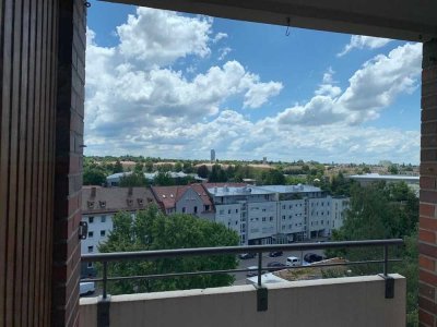 3-Zimmer-Wohnung mit Weitblick - oberstes Geschoss mit Loggia!