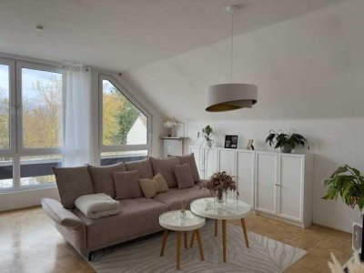 Helle 2-Zimmer Dachgeschosswohnung in Nürnberg-Zerzabelshof