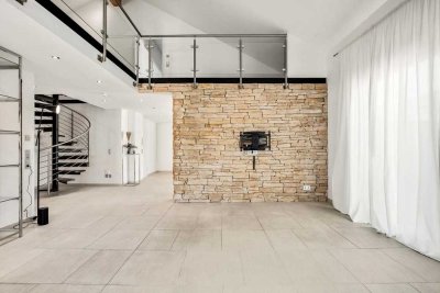 Attikawohung mit Galerie & begehbarem Kleiderschrank - groß, hell & zentral gelegen