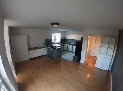 Schöne, geräumige Zwei-Zimmer-Wohnung mit Garten in München-Trudering