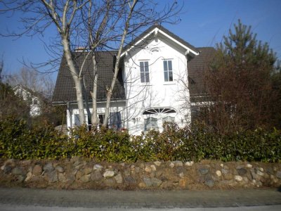 Helles Einfamilienhaus