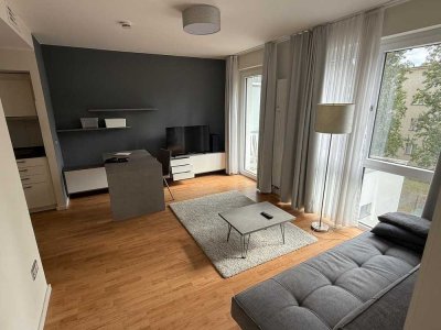 Stilvolle, vollmöblierte Wohnung in Berlin-Adlershof – 2 Zimmer, Balkon & Aufzug