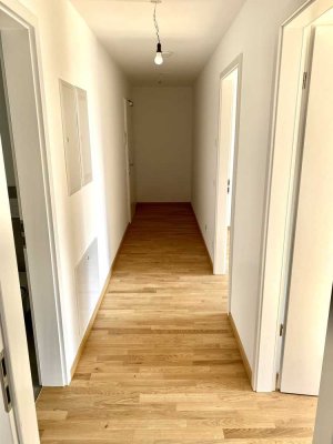 Moderne 3-Zimmer-Wohnung mit Balkon, Einbauküche & guter Anbindung in Neuaubing