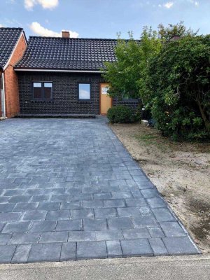 Erstbezug nach Sanierung und Neubau: hochmodernes Reihenhaus mit Garten/Küche in Meppen