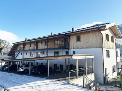 5-Zimmer-Wohnung über 2 Etagen mit Garten,Terrasse, 2 Carport in der Forstau/Fageralm