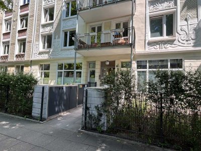 Modernisierter 2-Zimmer Altbau mit großem Balkon im charmanten Komponistenviertel
