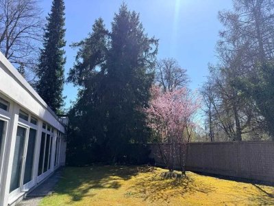 Sonniger Bungalow in München (WG geeignet) mit Garten in Bestlage im grünen Stadtteil Waldtrudering