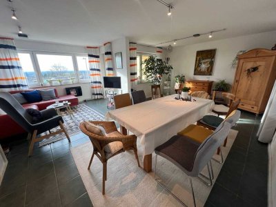 Sehr gepflegte Stilvolle 3,5-Zimmer-Wohnung mit bester Aussicht in Ulm am Safranberg