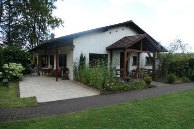 Einfamilienwohnhaus mit unwahrscheinlichem Potenzial auf einem traumhaften Grundstück