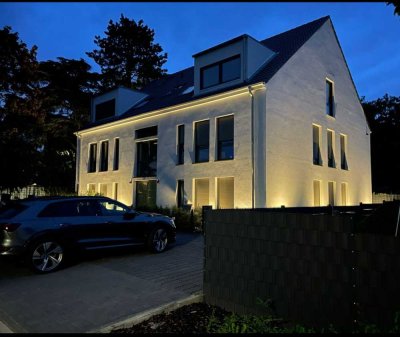 Exklusive KFW 55 Wohnung mit luxuriöser Innenausstattung mit Balkon und Einbauküche